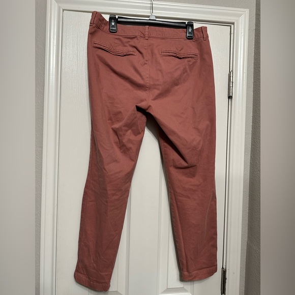 Old Navy Pixie Peach Ankle Length Pants - Picture 4 of 7